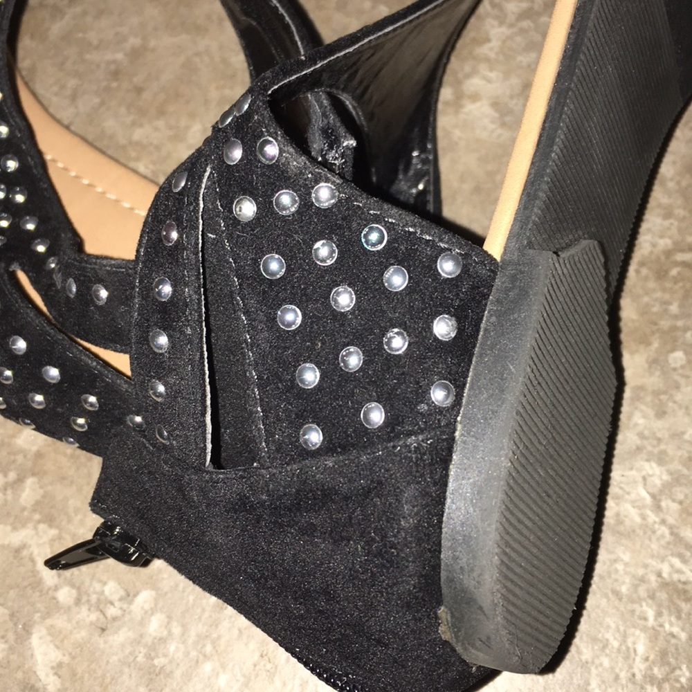Sandals - Picture 3 of 3